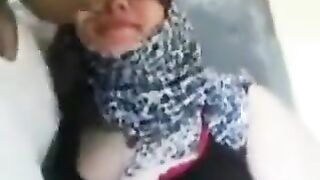 أحلى علاقة حب في المدرسة بين مدرس ومدرسة محجبة - سكس رومانسي مصري