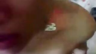 شرموطة مصرية بتقوله زبك كبير أوي مش قادرة ابلعه - سكس مصري