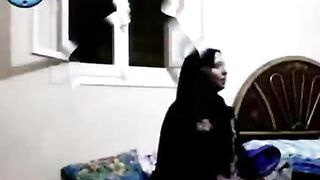شرموطة محجبة ميلف مع صاحبها ويصورها من غير ما تعرف - سكس مصري