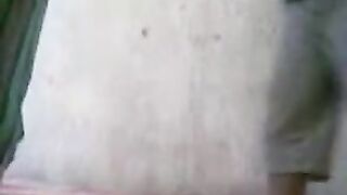 نيج عربية مربربة من راجل كبير في السن - سكس عربي مسرب